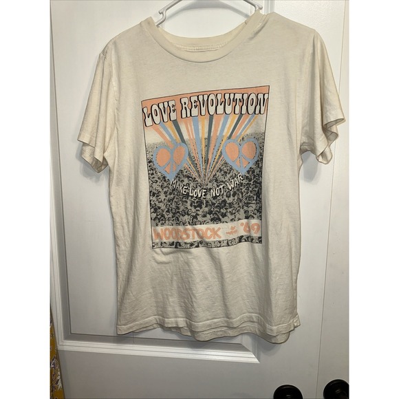 Woodstock Tops - Woodstock Graphic tee Sized Medium Pre‎ Loved T Shirt